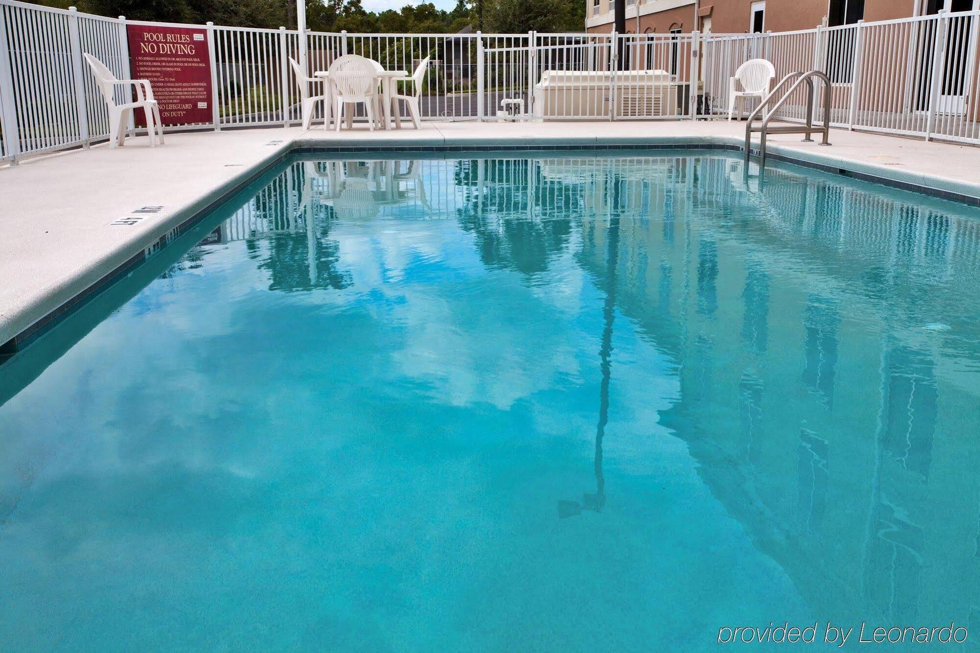 Holiday Inn Express Hotel & Suites Brooksville West, An Ihg Hotel Exterior foto